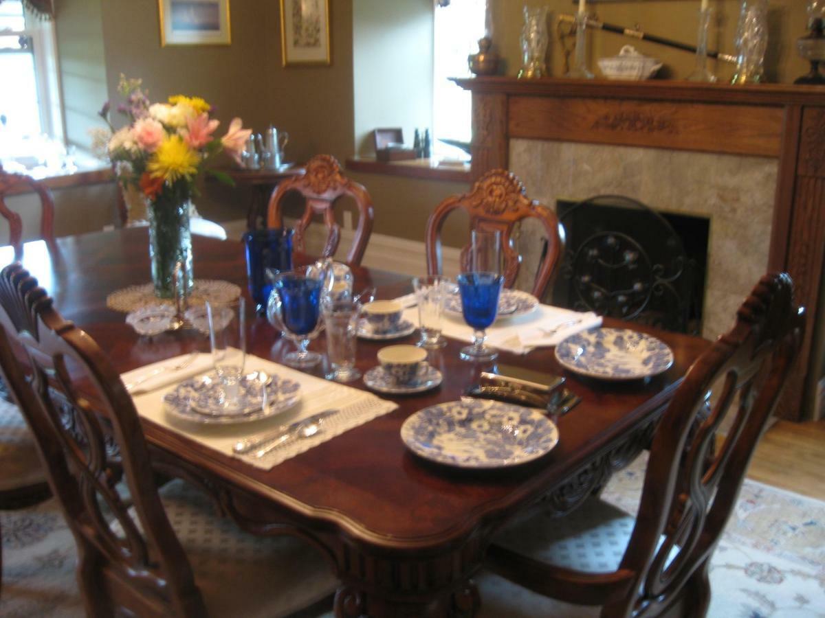 The Old Shipman House Bed & Breakfast Kemptville Экстерьер фото